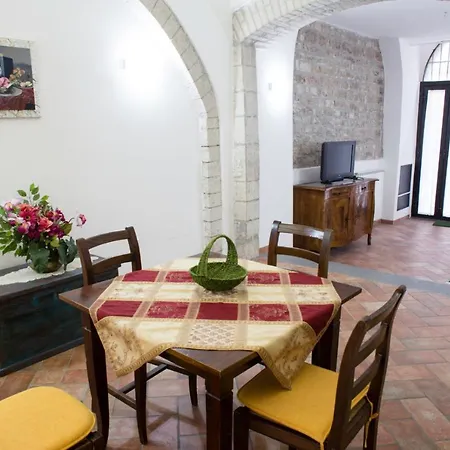 Pied-a-terre Del Centro 公寓 *