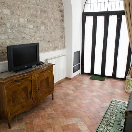 Pied-a-terre Del Centro 古比奥