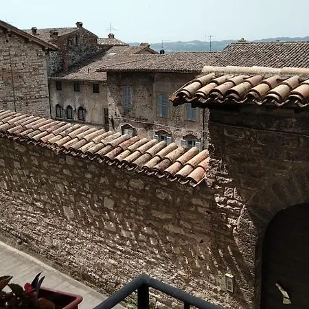 Pied-a-terre Del Centro * 古比奥